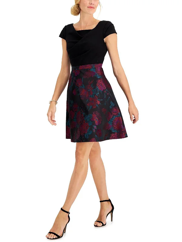 Mini dress with tiered layers-Womens Printed Above Knee Fit & Flare Dress