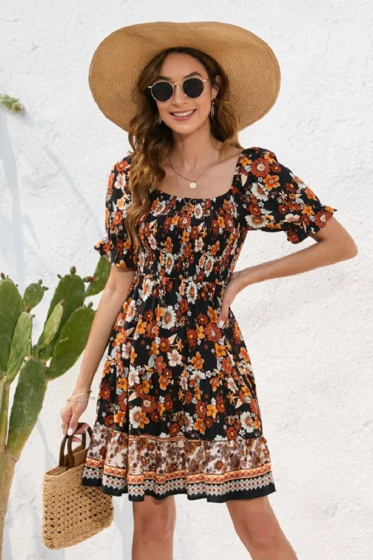 High-low mini dress for dynamic look-Printed Square Neck Short Sleeve Dress