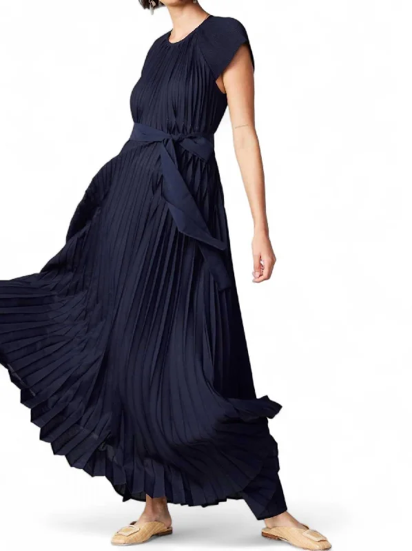 Chic black maxi dress-Fluttered Maxi Pleated Dress In Navy