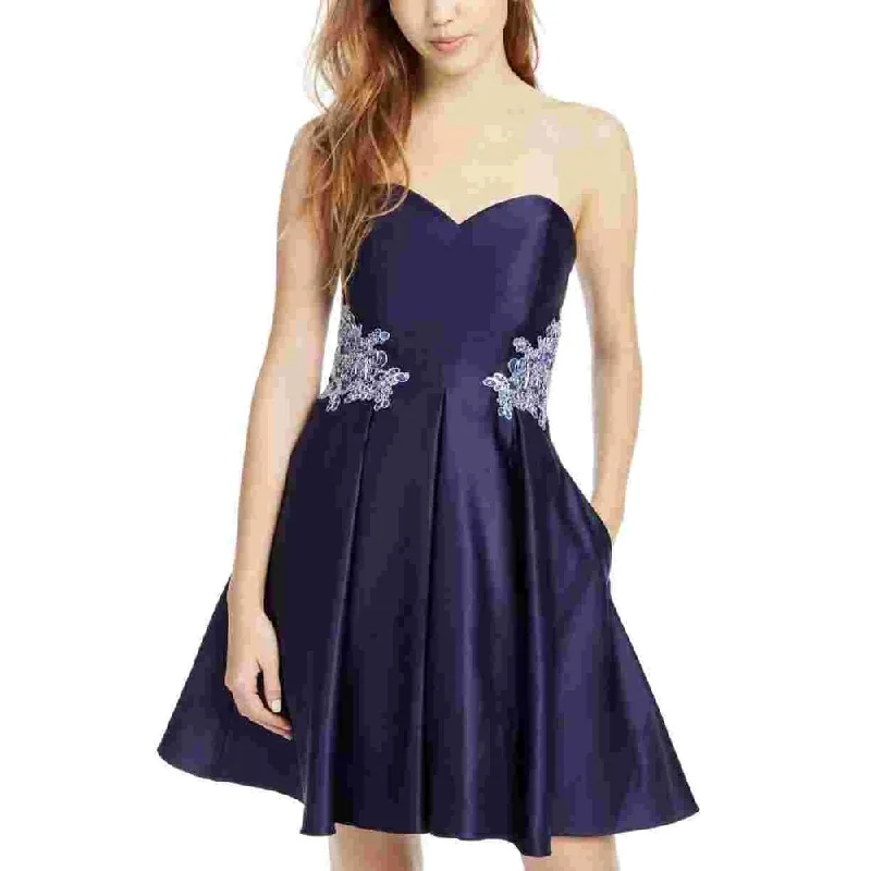 Mini dress with tie back-Blondie Women's Floral Appliqué Strapless Fit & Flare Dress Purple Size 5